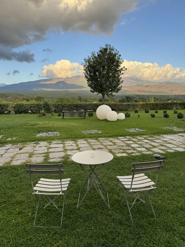 alexa mcdonald_La Fucina di Vulcano_Maniace_review