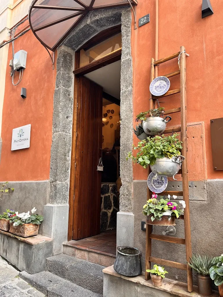 Protosteria restaurant in Maniace