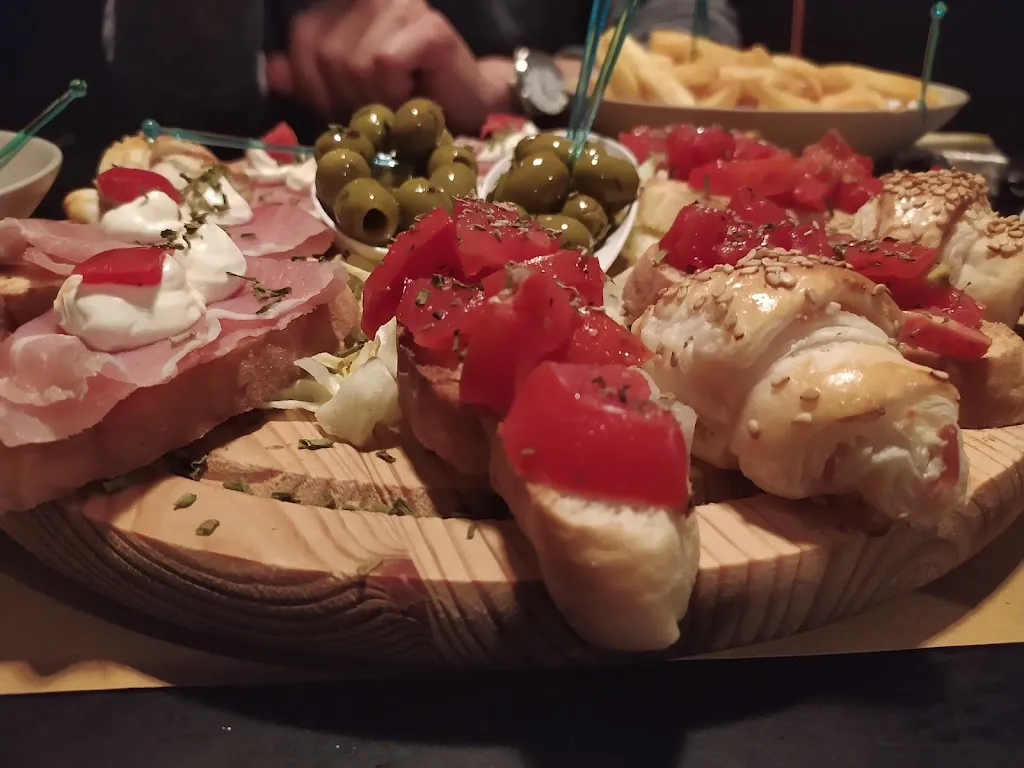 Barbagianni Pub_Marineo_slider_image_2