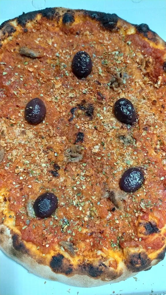 Pizza e sfizi restaurant in Marineo