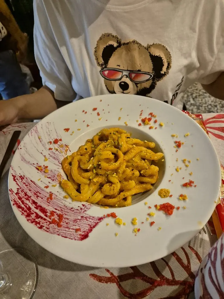 George-Andrei Poroșnicu_Il Corallo_Lipari_review