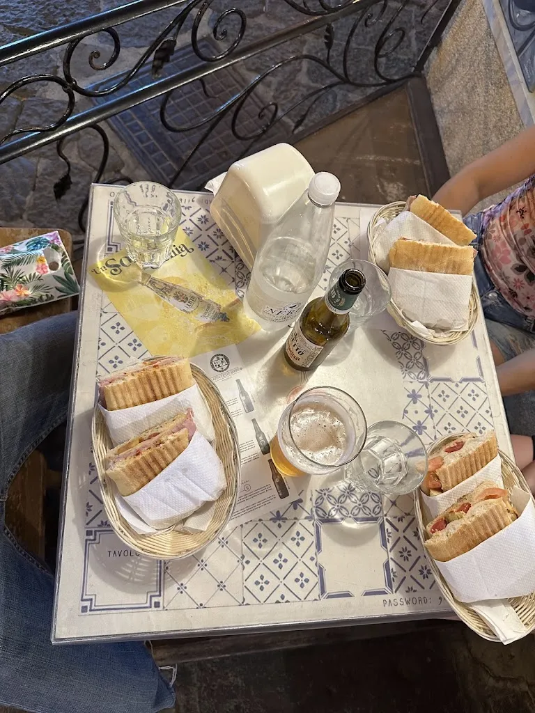 Enopaninoteca Gilberto e Vera_Lipari_slider_image_3