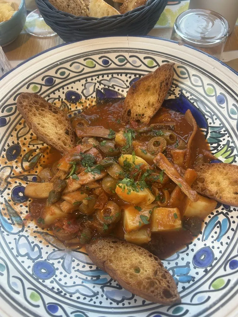 Ruby Spaargaren_Caffè La Vela_Lipari_review