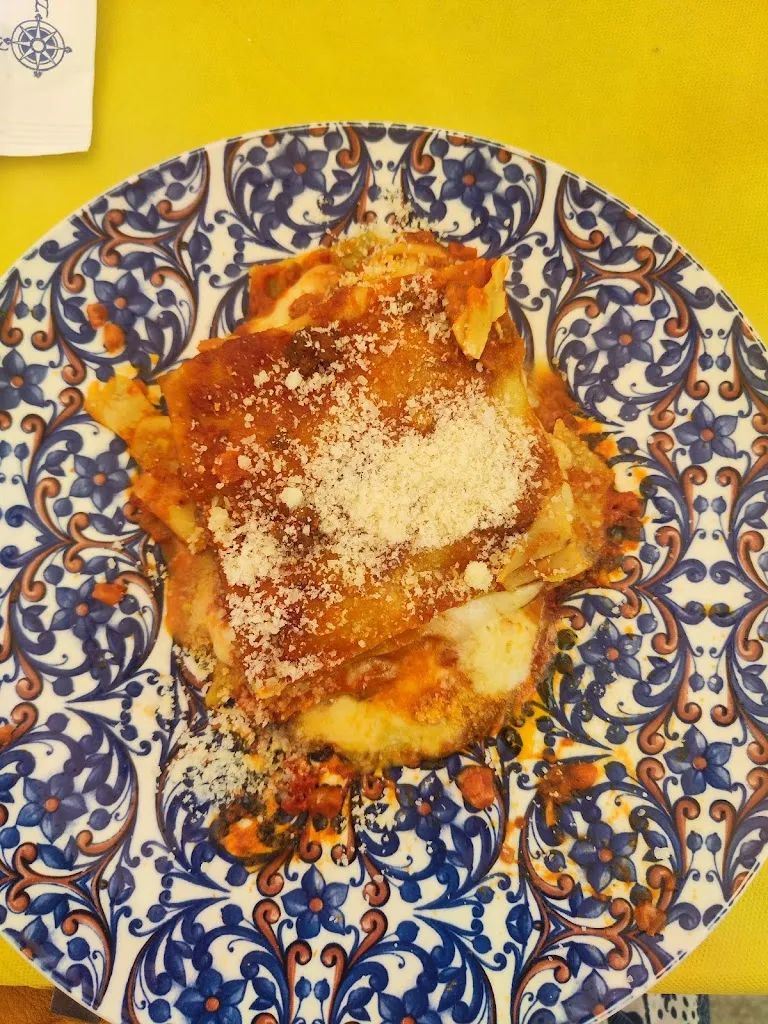 Aušra Pabedinskaitė_La Tavernella_Lipari_review