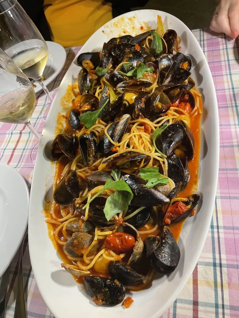 Jane_A Sartania_Lipari_review