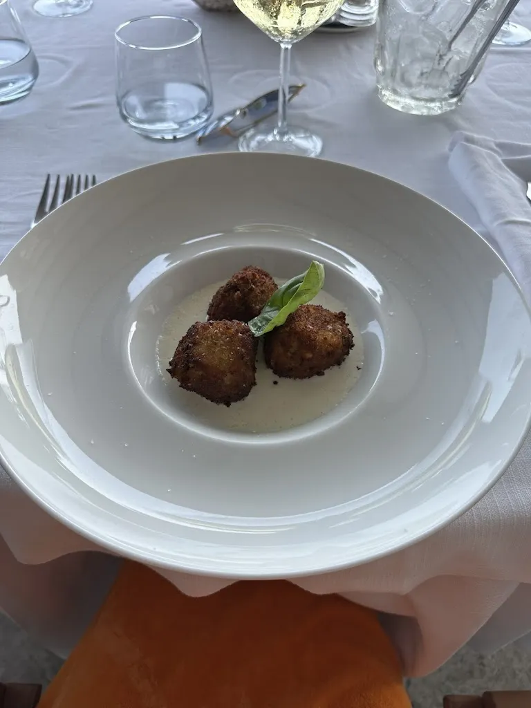 Greg Burnett_Ristorante Al Pirata_Lipari_review