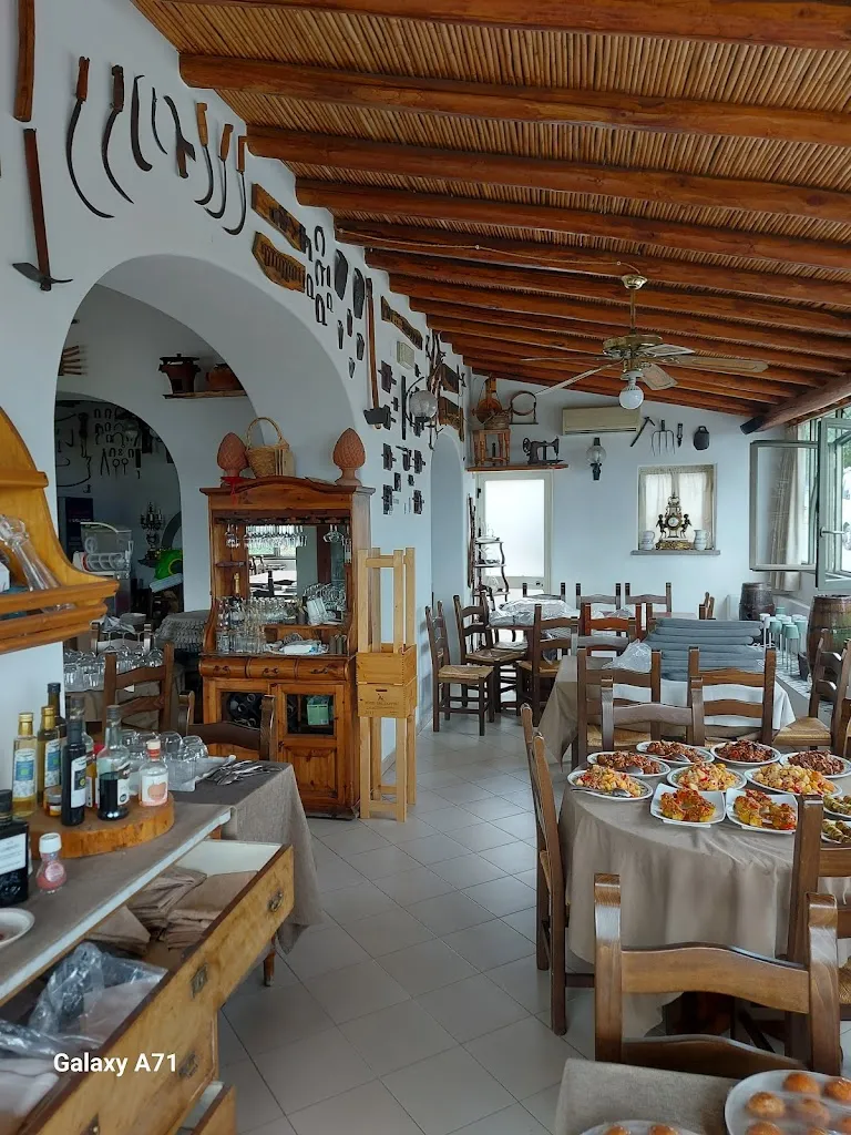 Ristorante Le Macine_Lipari_slider_image_3