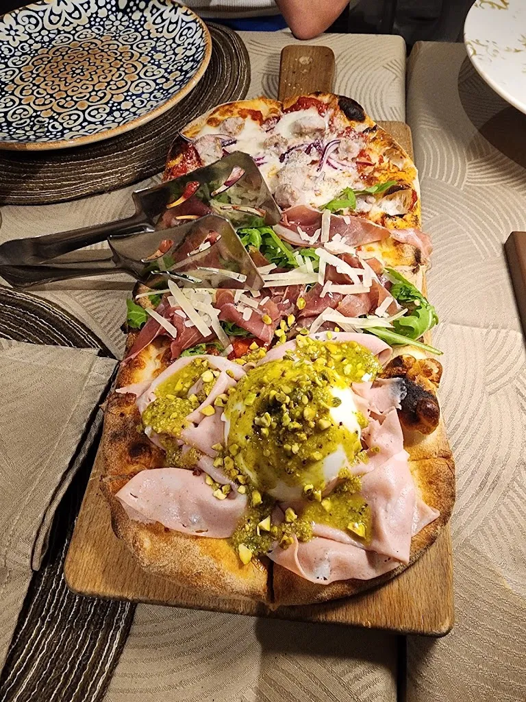 Alberto Flamigni_Ristorante Pizzeria Bar Il Galeone di Monte Domenica_Lipari_review