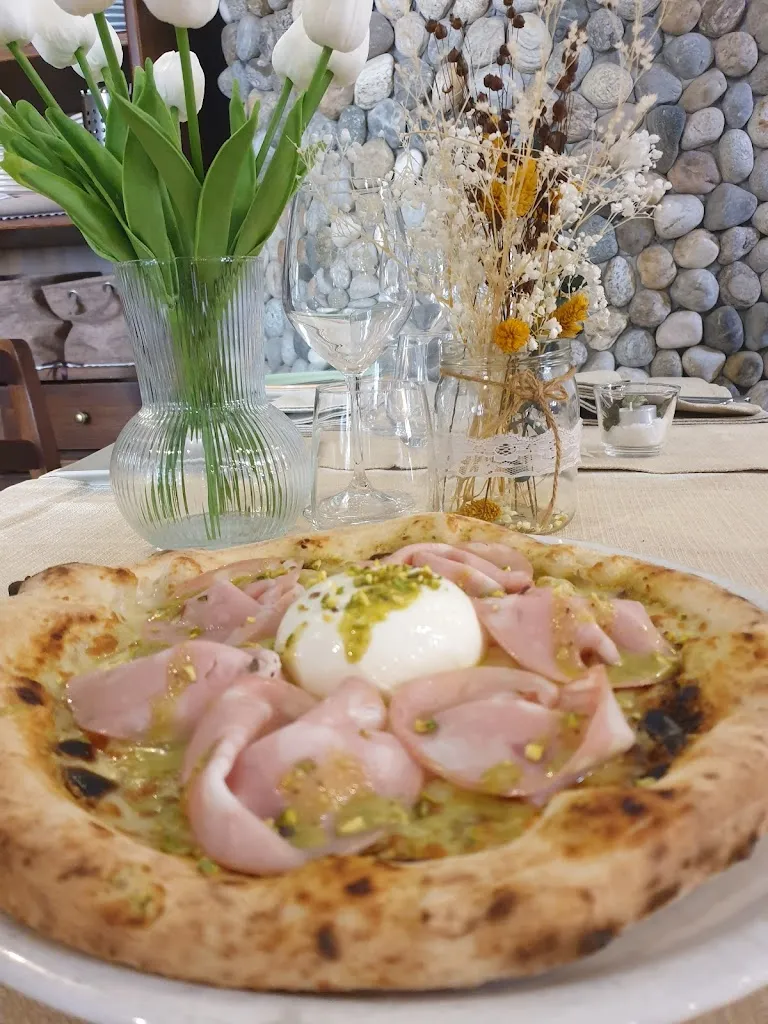 Ristorante Pizzeria Bar Il Galeone di Monte Domenica_Lipari_slider_image_2