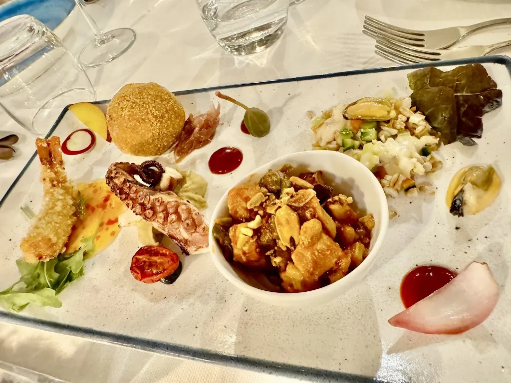 CiauriMari - Aeolian Restaurant Lipari_Lipari_slider_image_2