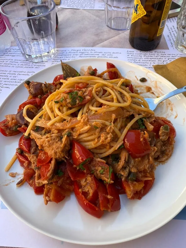 Viola Aeolian Cuisine_Lipari_slider_image_3