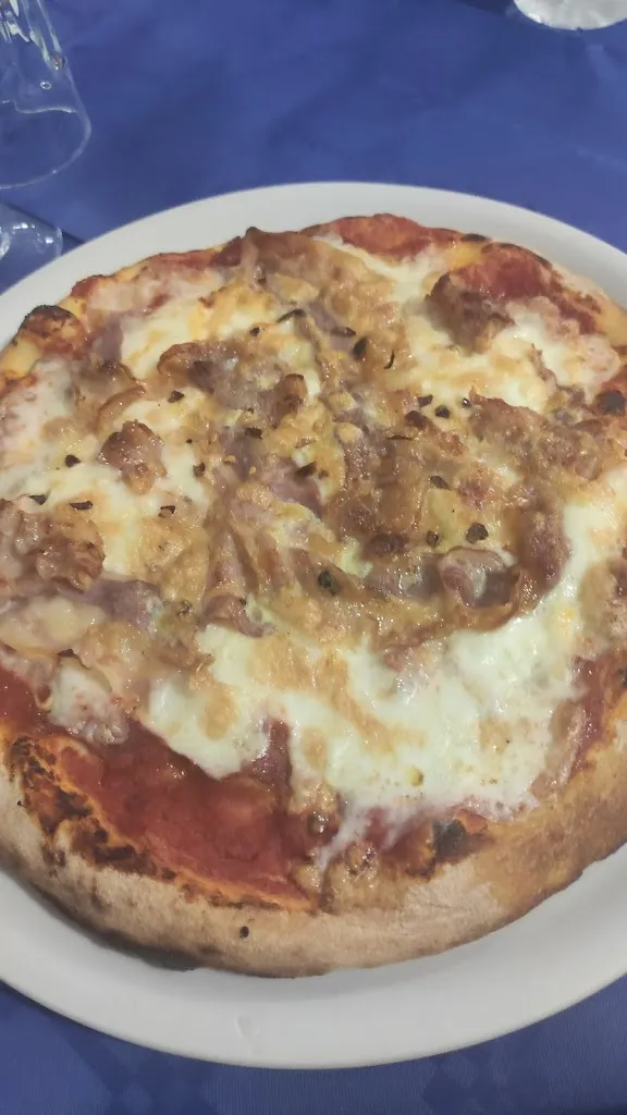 Salvatore Lipani_Pizzeria Ristorante da Nuccio_Mazzarino_review