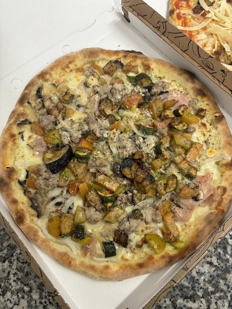 Pizzeria Da Zazà restaurant in Mazzarino