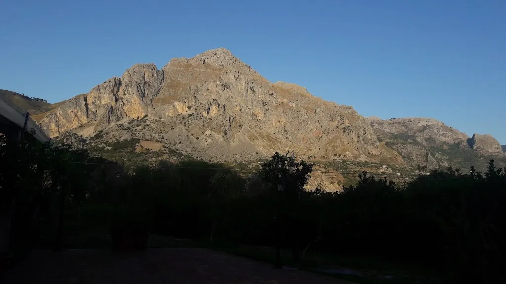 Relais Villa Rantù_Militello Rosmarino_slider_image_3