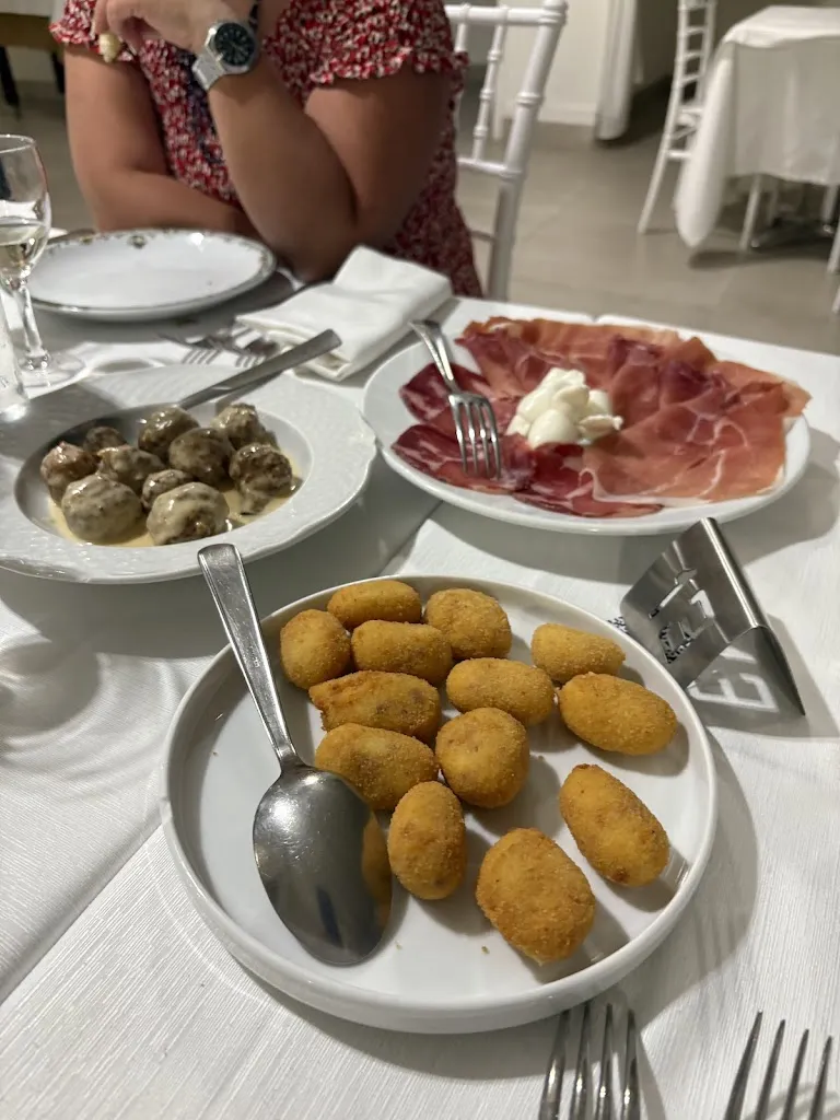 Giuseppe Mangiavacchi_Villa Bonfrate_Leporano Marina_review