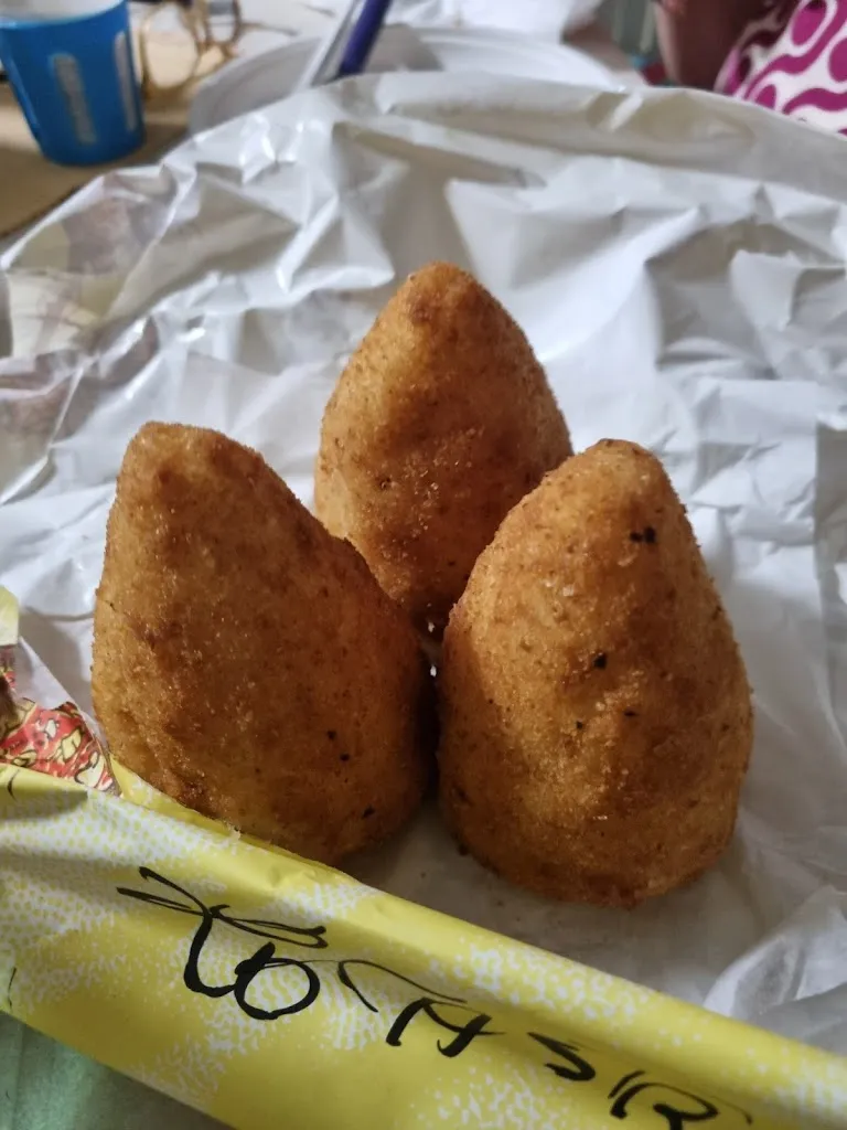 Markus Falke_Angolo della pizza_Militello in Val di Catania_review