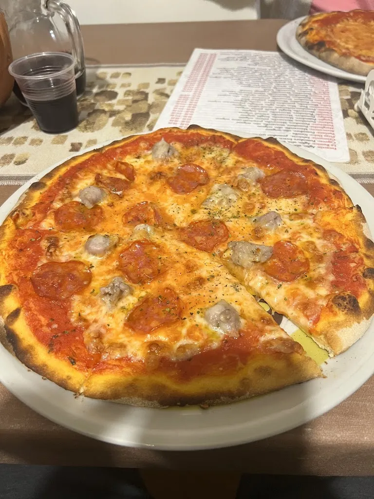 Marcin_Pizzeria La Rustica di Martines Gaetano_Mirabella Imbaccari_review