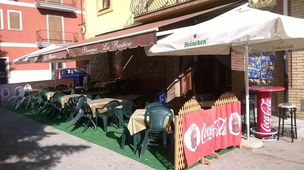 Pizzeria La Rustica di Martines Gaetano restaurant in Mirabella Imbaccari