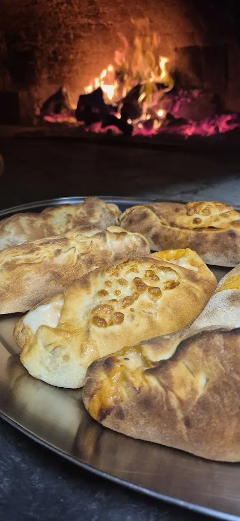 Pizzeria La Rustica di Martines Gaetano_Mirabella Imbaccari_slider_image_2