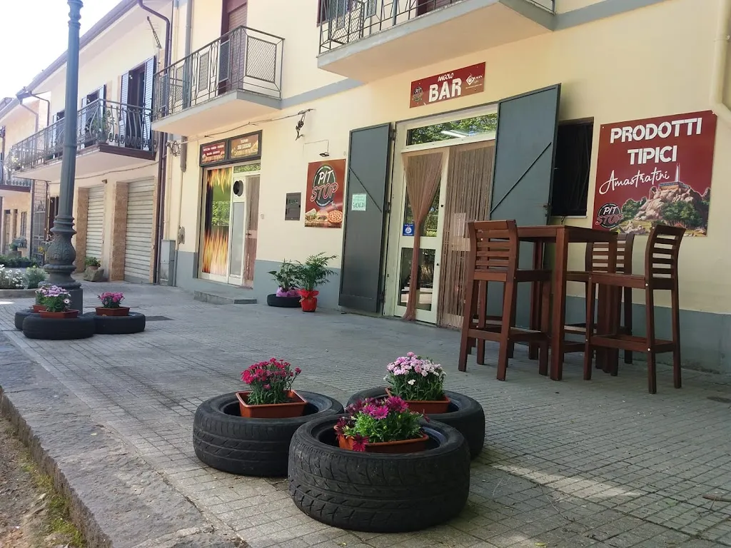 Pit Stop di Carolina L'Abbate - Rosticceria, Panineria, Braceria, Piadineria Angolo Bar restaurant in Mistretta