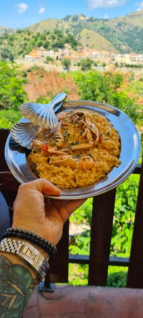 Angelo Larossa_Fort Apache di Alessandro Midili_Monforte San Giorgio_review