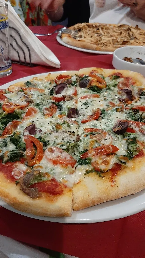 Roberta Curcuruto_Snack bar 2000_Mongiuffi Melia_review