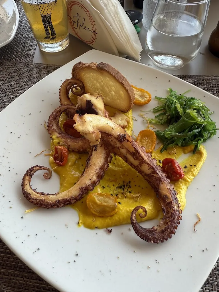 hugo clark_Kalea_Menfi_review