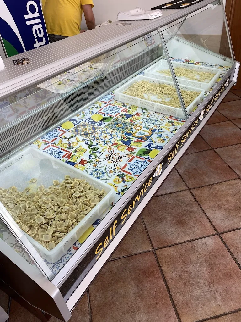 Julia Carbonaro_Non Solo Pasta Self Service_Menfi_review