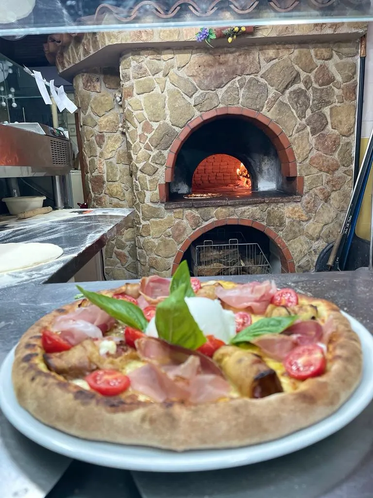 LO SCUGNIZZO_Menfi_slider_image_2