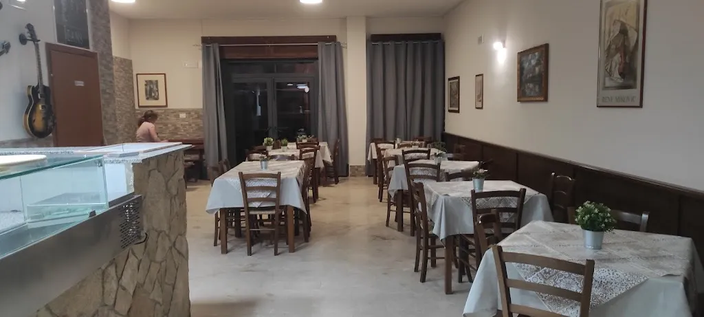 Drugstore Pizzeria Ristorante restaurant in Menfi