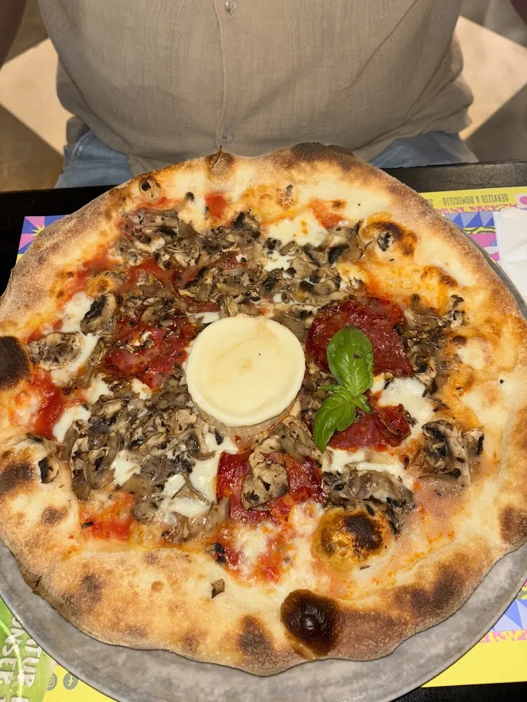 Natasha Pulieri_Katerin Pub_Leporano Marina_review