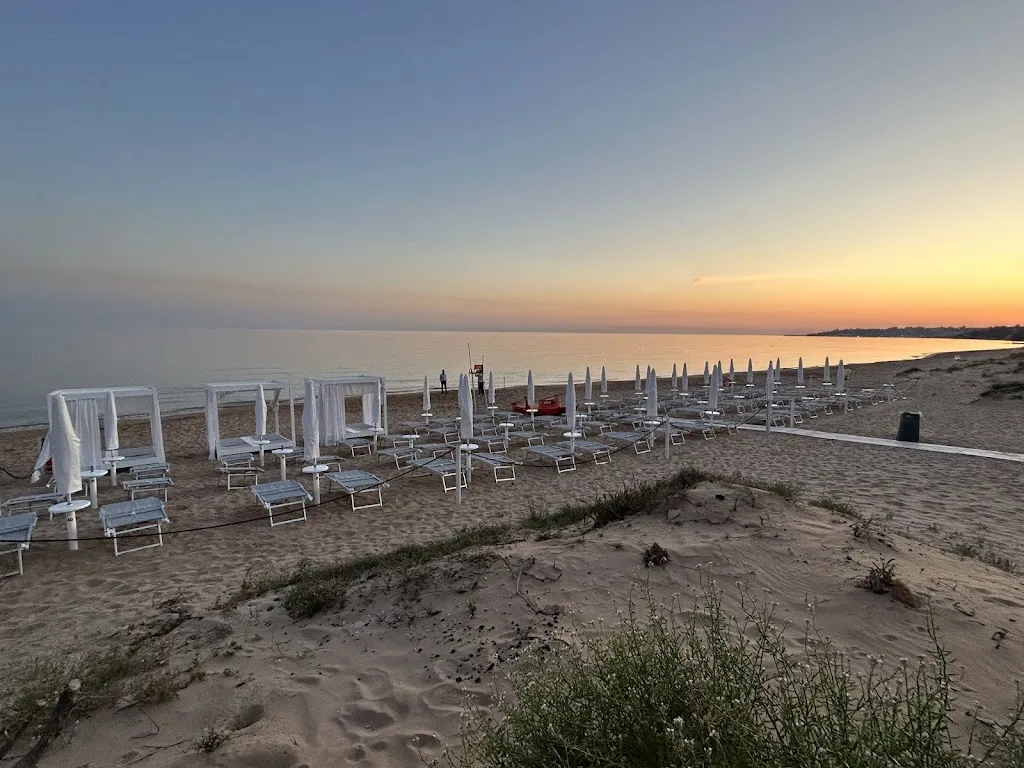 Makà Beach Club restaurant in Menfi