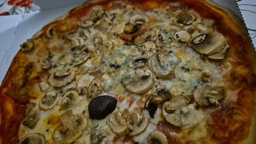 Marianna Marino_Pizzeria Taxi_Menfi_review