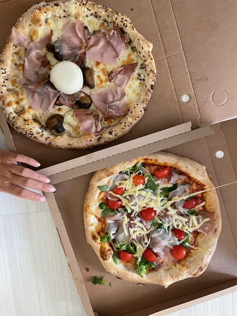 Kate Khose_Original Pizza dei fratelli Candela_Montelepre_review