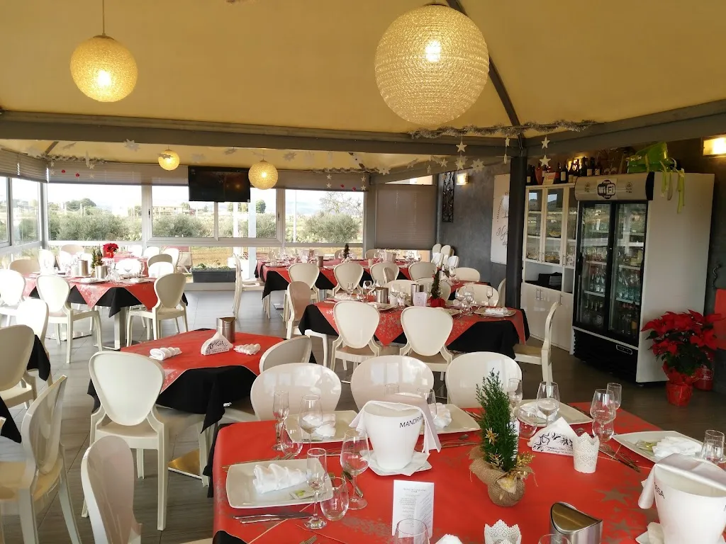 Il Giardino degli Ulivi Montevago restaurant in Montevago