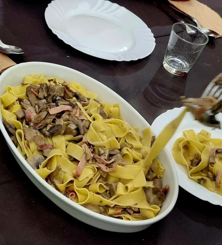 Rino Emme_Clover club_Monterosso Almo_review