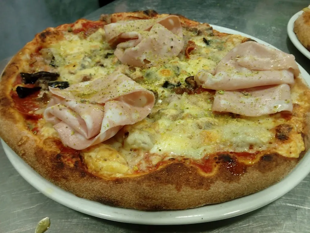 Menu_Pizzeria Misilmeri - Niagara Falls da Totuccio - Pizzeria con forno a legna - Pizzeria da Asporto_Misilmeri_image_8