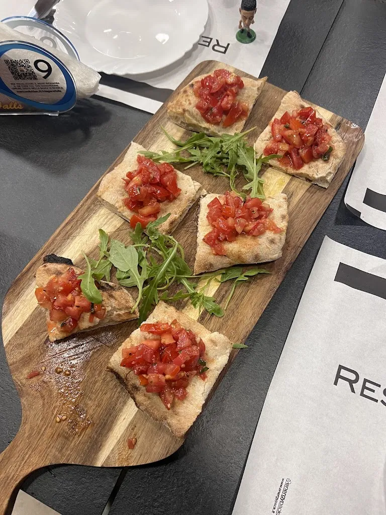 Sarah Gayed_Pizzeria Misilmeri - Niagara Falls da Totuccio - Pizzeria con forno a legna - Pizzeria da Asporto_Misilmeri_review