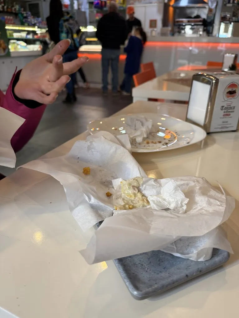 Paulius Merkevičius_Namio bar_Misilmeri_review