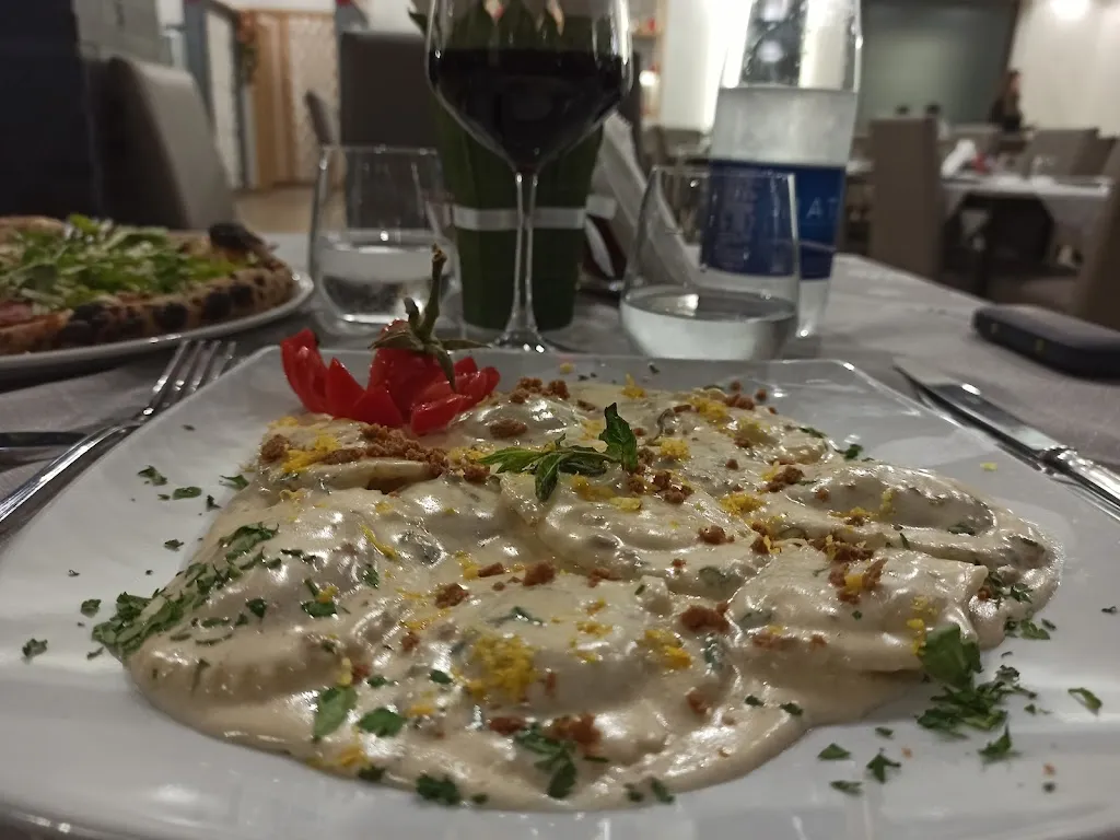 Ristorante Pizzeria La Rocca Bianca_Misilmeri_slider_image_3