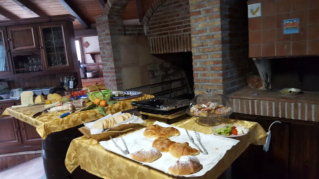 Osvaldas Varnas_agriturismo valle alcantara_Motta Camastra_review