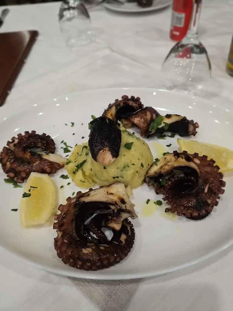 Basil M_Ristorante Pizzeria Donna Fortunata_Motta Sant'Anastasia_review