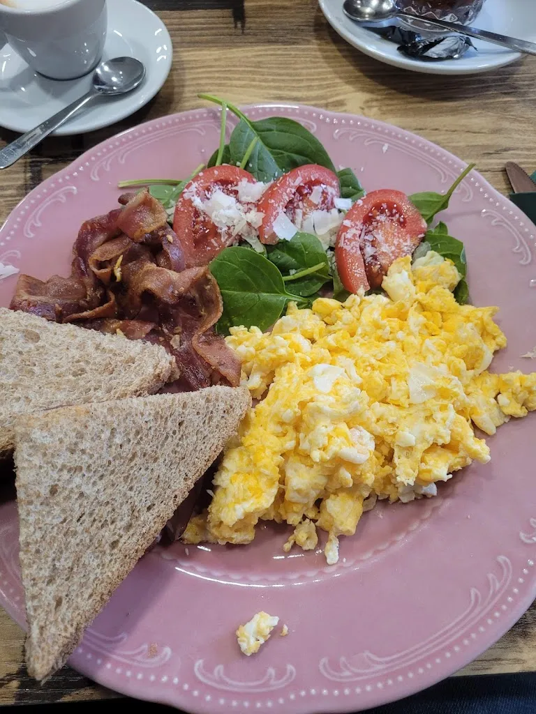 Menu_L’Amuri Coffee & Brunch, Aperitivo Cocktails and Dinner Vibes_Motta Sant'Anastasia_image_8