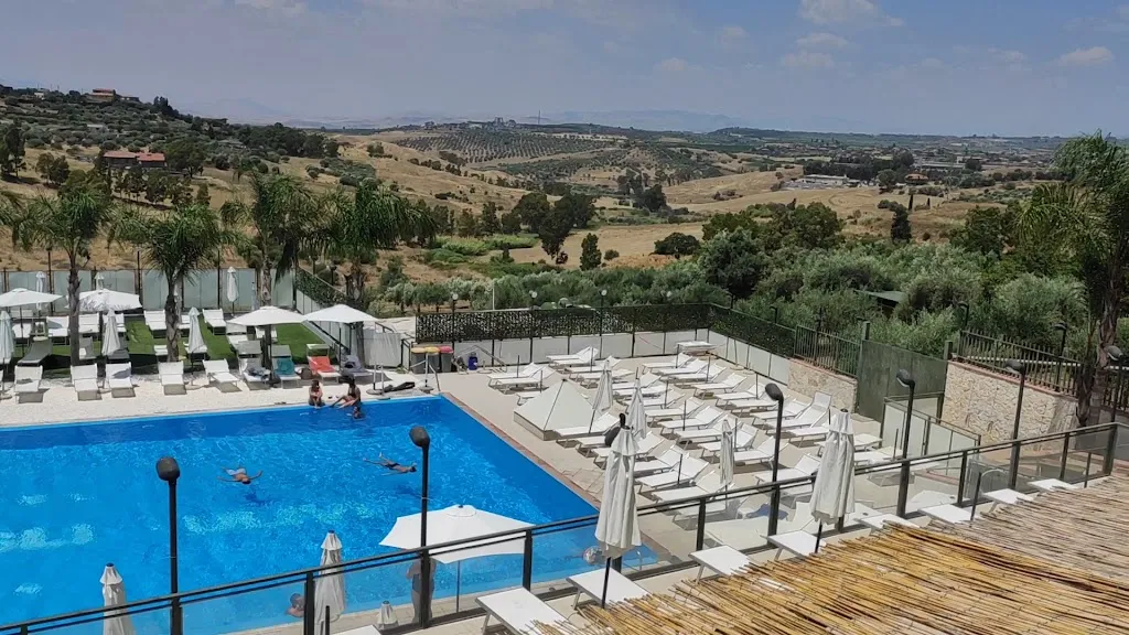 Aura Club - Valle degli Ulivi restaurant in Motta Sant'Anastasia