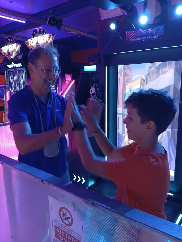 Orsolya Szincsak_Lucky Moment_Leporano Marina_review