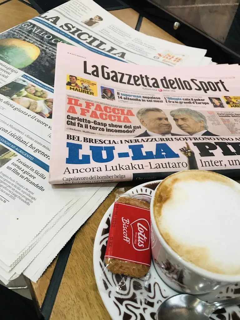 Cecilia Solari_Bar Kaleidos