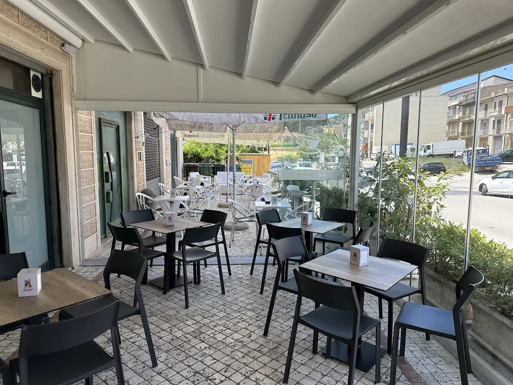 Bar Kaleidos"Café" restaurant in Mussomeli