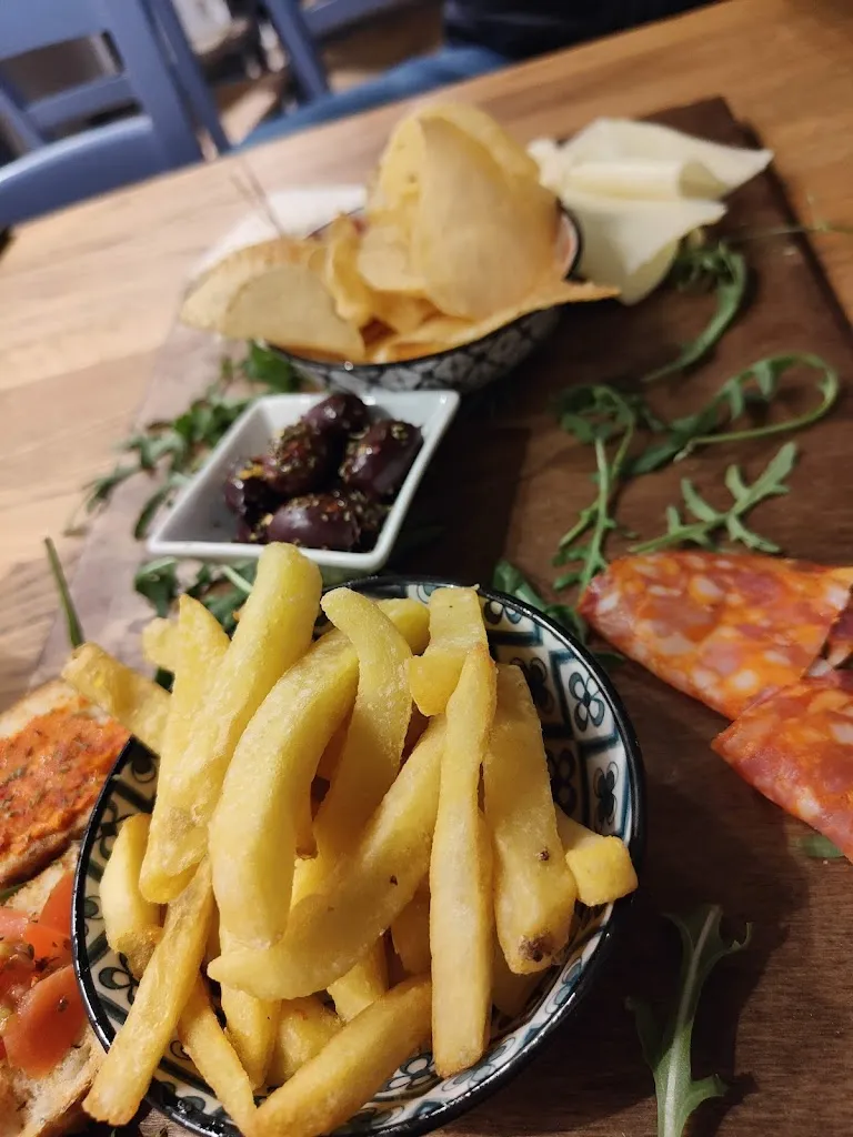 Mamma Rita cafè lounge pub food pizza_Mussomeli_slider_image_3