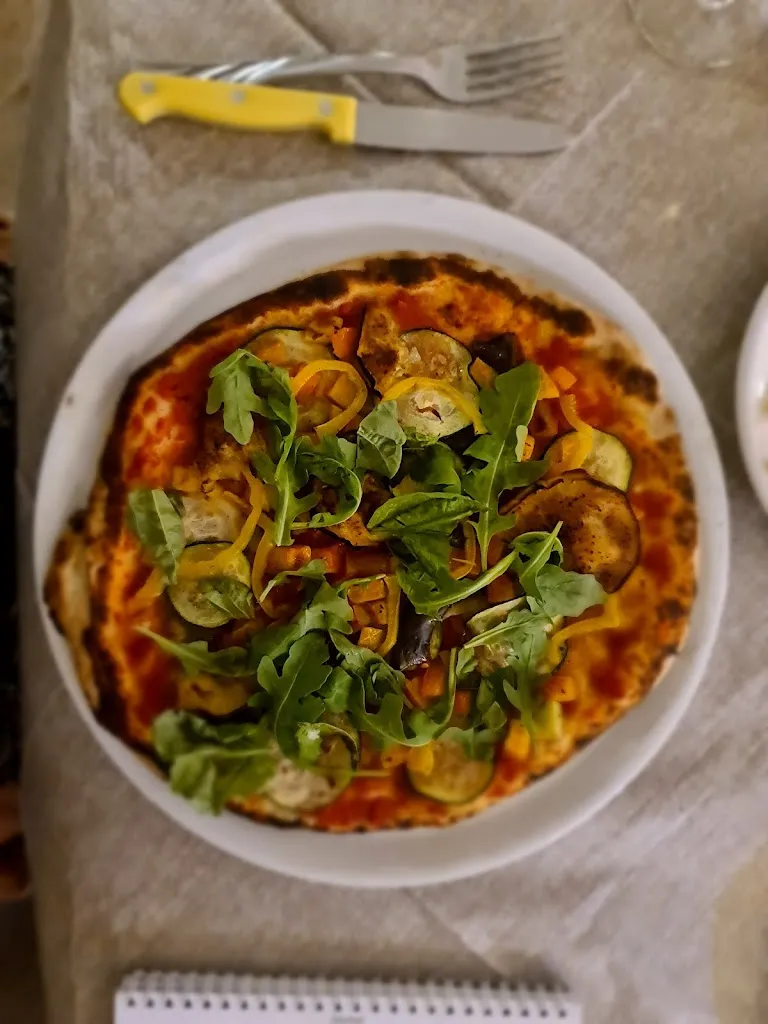 Witchy Watson (Wandering Vegan Witch)_Lucerna_Mussomeli_review