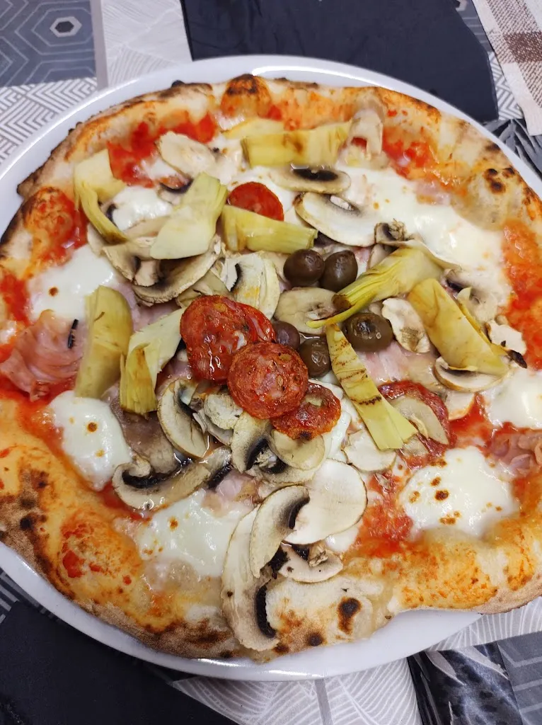 Il capriccio degli dei ristorante pizzeria_Leporano Marina_slider_image_3